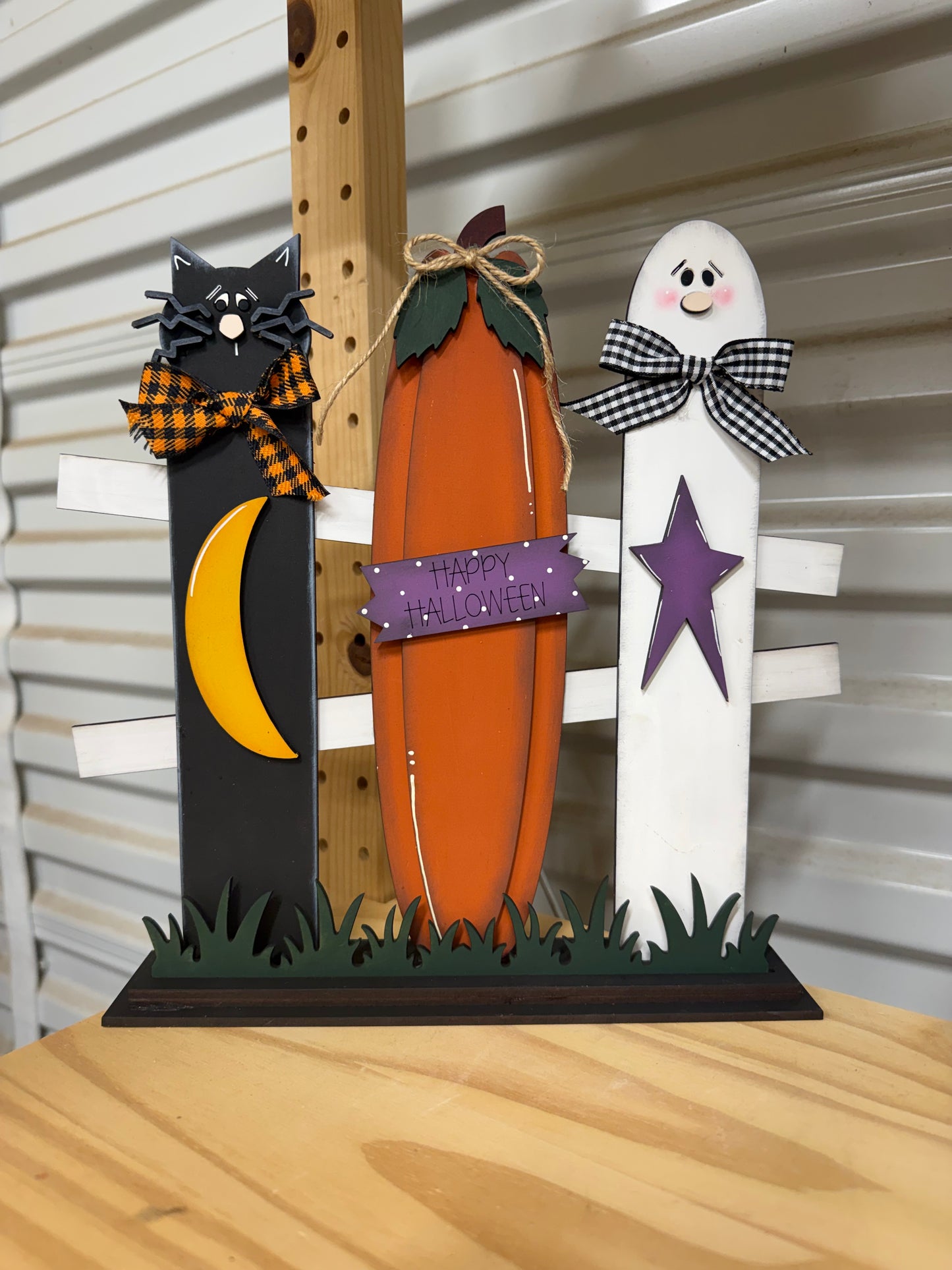 Halloween Fence Shelf Sitter