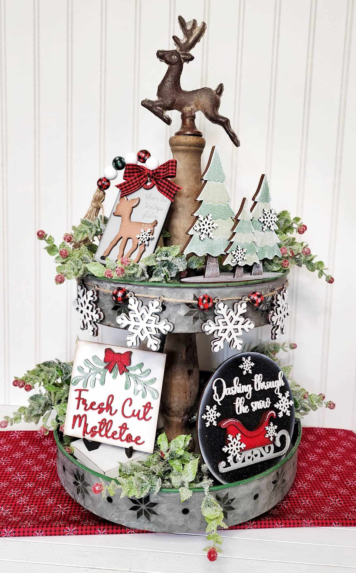 Mistletoe Tiered Tray Set