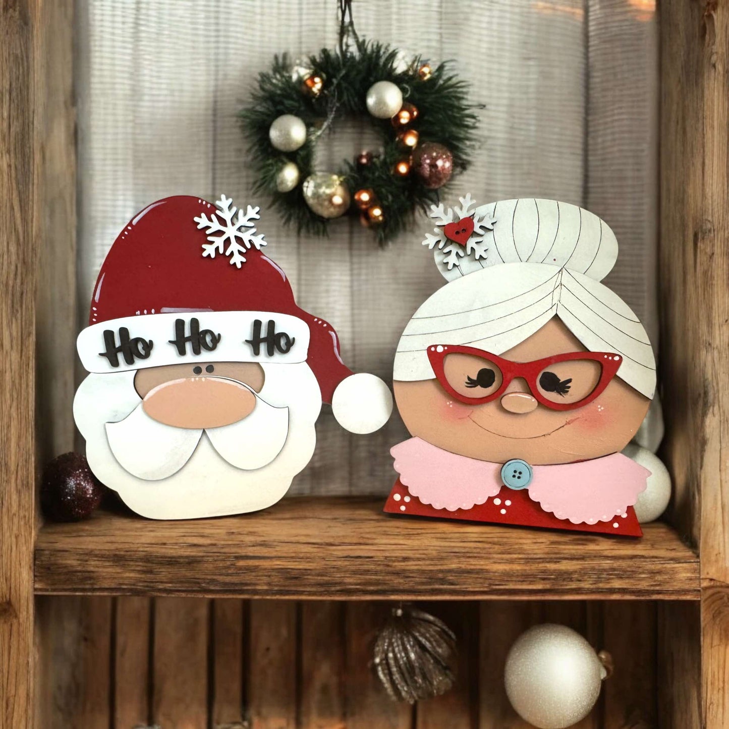 Santa & Mrs. Claus Head Mini Shelf Sitter